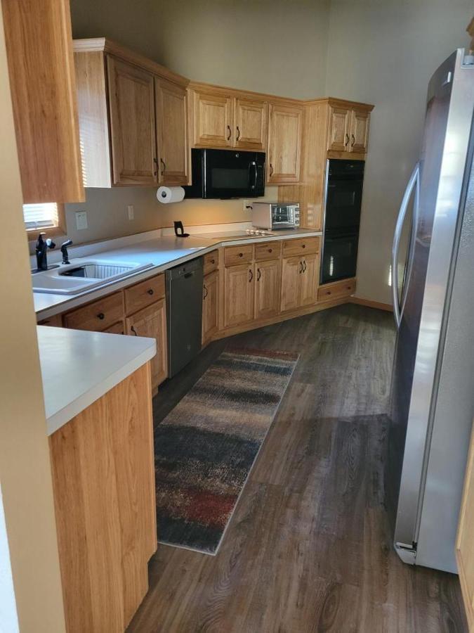 Whitetail Lodge Saint Germain Екстер'єр фото