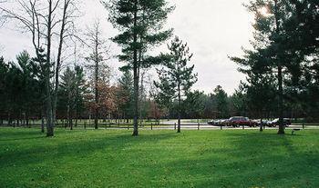 Whitetail Lodge Saint Germain Екстер'єр фото